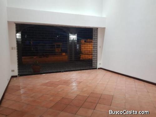 Local En Renta En Plaza Comercial Zona 9 Guatemala; Idi: 110156