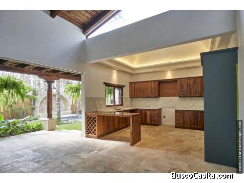 Casa de lujo con piscina en Antigua Guatemala