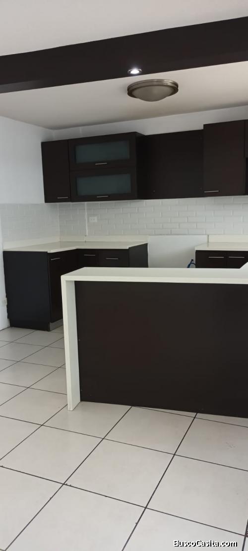 Venta de Casa en Condominio zona 7 Mixco