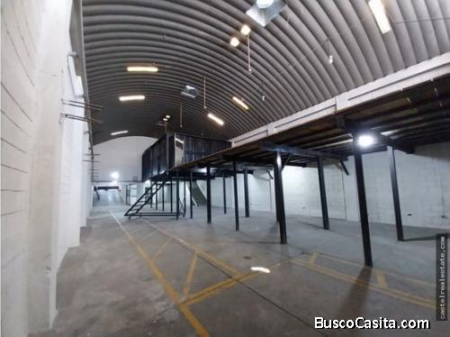  Bodega en venta y Renta con sala de ventas y oficinas en Aguilar Batres