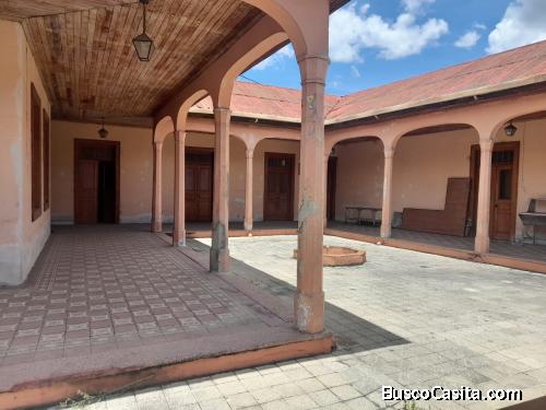 RENTO CASA GRANDE PARA RESTAURANTE EN CIUDAD VIEJA