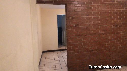 RENTO OFICINAS CERCA DEL PARQUE DE XELA