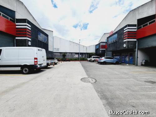 OFICINA EN RENTA  ZONA 11 CERCA DE AGUILAR BATRES