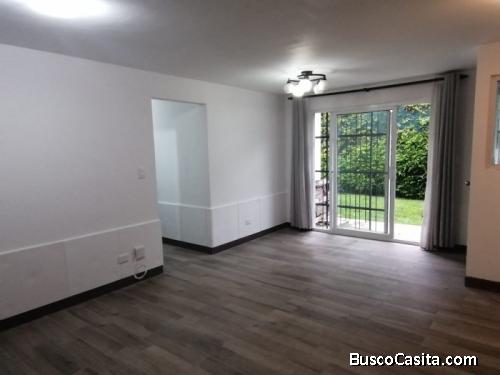 Apartamento Con Jardin En Venta En Villas Granada 2; Idi: 135668