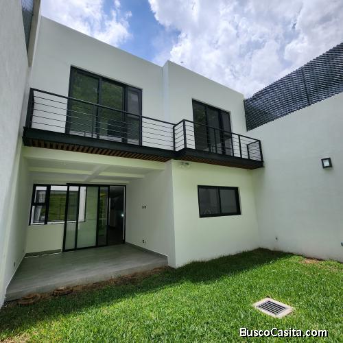 Lujosa Casa Alquiler En Oakland Zona 10; Idi: 136881