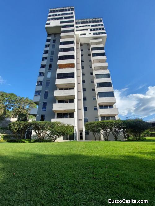 Amplio Apartamento En Renta En Zona 15,  3 Habitaciones; Idi: 136836