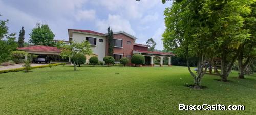 Casa En Venta Con Media Manzana De Terreno Casa&campo; Idi: 135057