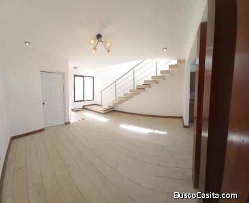 Casa En Venta En Puerta De Hierro Nueva Para Estrenar; Idi: 135032