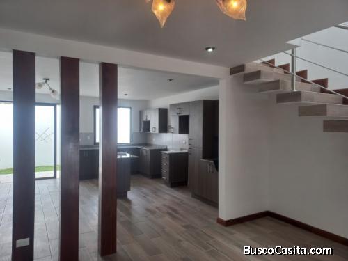 Casa En Venta En Puerta De Hierro Para Estrenar; Idi: 135008
