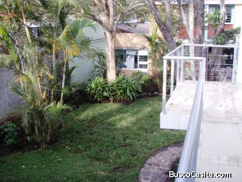 En Renta Amplio E Iluminado Apartamento En Zona 15 Vh2; Idi: 134684