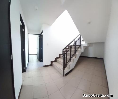 Apartamento En Venta En Villas Los Álamos, Zona 6 ; Idi: 133339