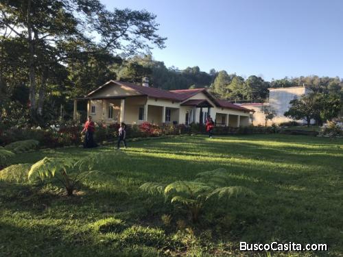 Alquiler De Casa Y Terreno En Alta Verapaz Guatemala; Idi: 129197