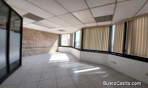 Oficina En Alquiler Zona 10 Cerca Fontabella; Idi: 119064