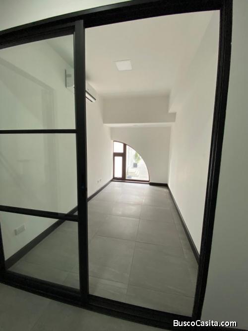 Oficina En Alquiler En Edificio Zona 16 Cayala ; Idi: 114887