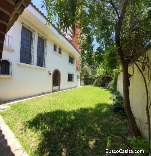 Casa En Renta Con Uso Suelo Comercial Zona 14 ; Idi: 112733