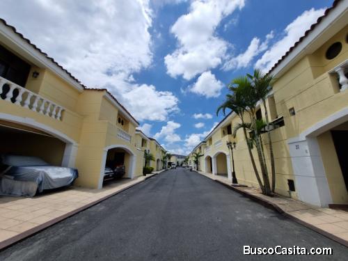 Casa En Renta En Condominio Zona 10 Sobre Diagonal 6; Idi: 135917