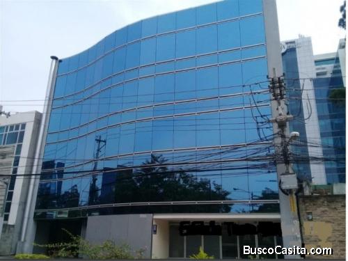 Amplia Oficina En Renta En Primer Nivel Zona 10; Idi: 123286