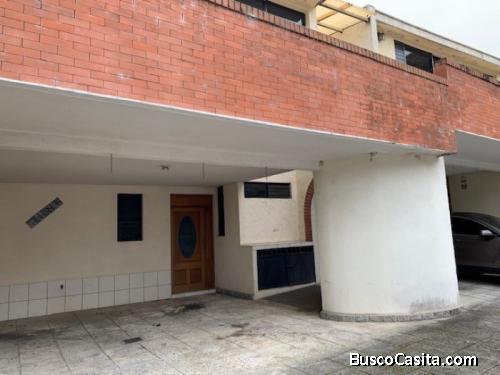 Venta Casa Grande En Residencial La Montaña Zona 16; Idi: 121091