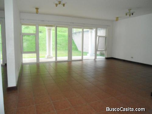 Alquilo Hermosa Casa En Residencial En Km 13.5 Caes; Idi: 90536