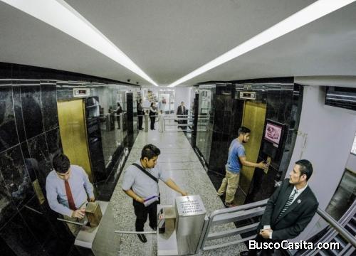 Oficina En Alquiler Zona 10, Edificio Corporativo; Idi: 69093