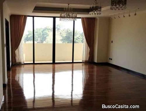 Vendo O Alquilo Apartamento Con 247.00m2 En Zona 14 ; Idi: 68927