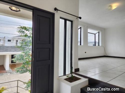 Casa En Venta En Condominio Sobre Bulevar San Cristóbal; Idi: 134478