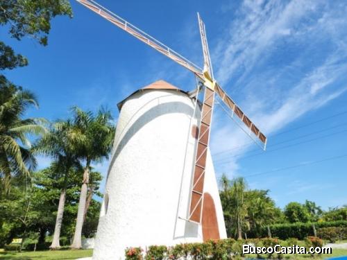 Terreno De Esquina En Venta Torremolinos, Vacacional; Idi: 129243