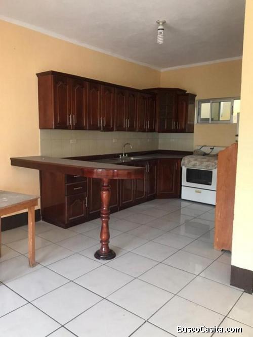Amplia Casa De Esquina En Venta En Chiquimula; Idi: 118438