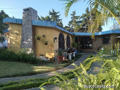 Hermosa Y Amplia Casa De Un Nivel En San Cristóbal; Idi: 89211