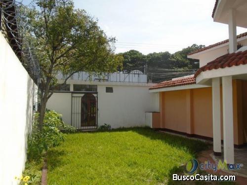 Vendo Casa De Uso Comercial En Blvd San Cristóbal; Idi: 89113