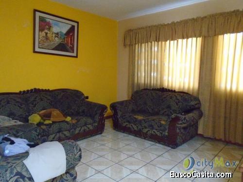 Casa En Venta En Residenciales Catalina; Idi: 78185