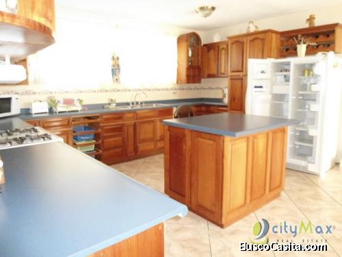 Vendo Casa Con 516.00m2 En Zona 7 Pvc-051-03-12; Idi: 737