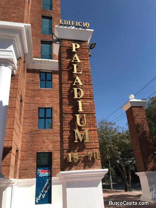 RENTO OFICINA EN ZONA 10 EDIF. PALADIUM