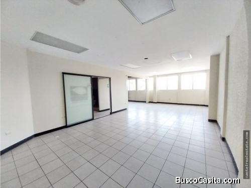 Bodega en venta y Renta con sala de ventas y oficinas en Aguilar Batres  