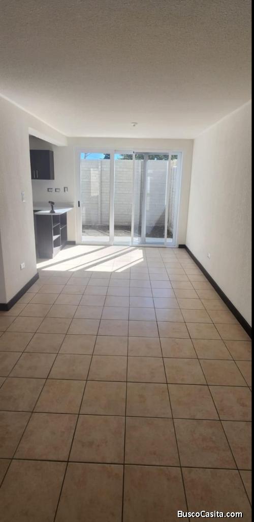 Carretera a El Salvador Altos de Village a un km. De la VAS 