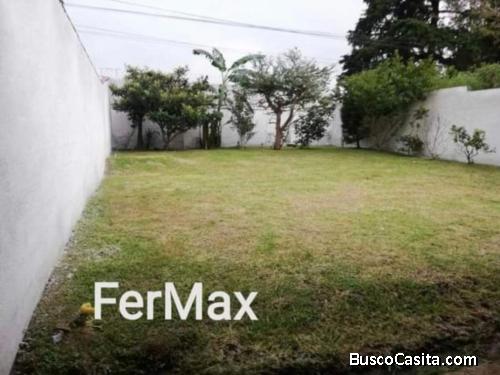 ALQUILO casa en San José Pinula.  Frente al comercial El Encuentro 