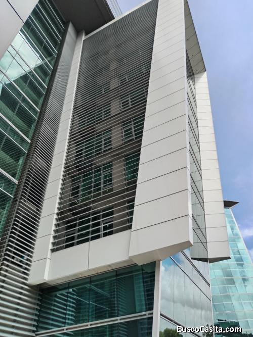 Oficina de 77 metros en Domani zona 15