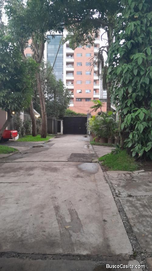 APARTAMENTO EN RENTA ZONA 10 AMOBLADO