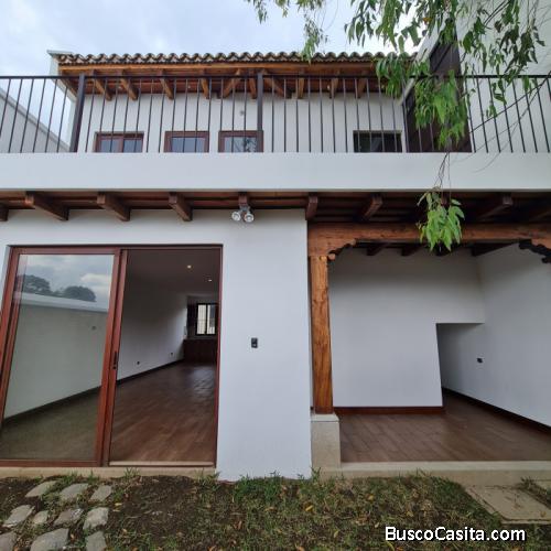 En venta casa en club Residencial en Antigua Guatemala.