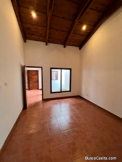 En Venta Casa en construcción en RN14 Alotenango Sac