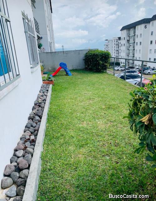 Apartamento en torres villa granada 2, Primer Nivel