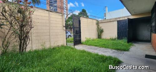 Casa Comercial en Alquiler en El Carmen Zona 12