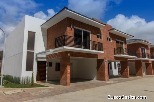 Casa en Venta en Carretera a El Salvador