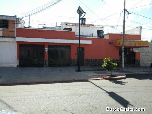 ALQUILO 1er NIVEL DE CASA PARA OFICINAS, CLINICAS, DISTRIBUIDORAS, LABORATORIOS, OPTICAS, NEGOCIO