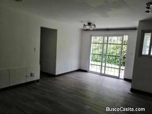 Apartamento Con Jardín En Villas Granada Ii; Idi: 137861