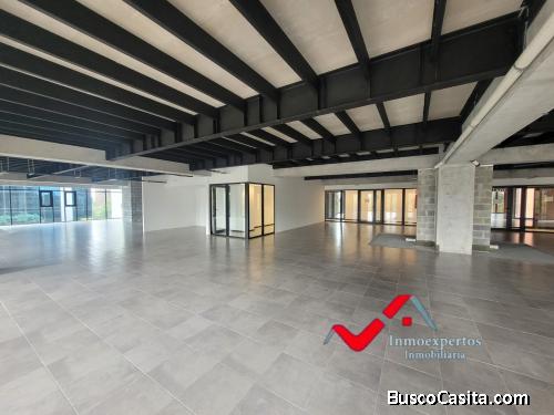 OFICINA NIVEL COMPLETO EN VENTA EN ZONA 10