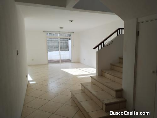 Venta de amplia casa en Km 24.5 Carretera a El Salvador