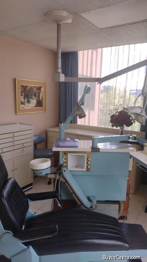 Clínica dental en venta en Zona 10 