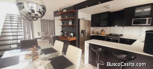 CASA EN VENTA EN CANTORIA ZONA 7 MIXCO.