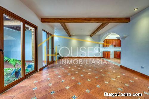 Vendo casa en Residencial Alameda San Vicente, Antigua Guatemala